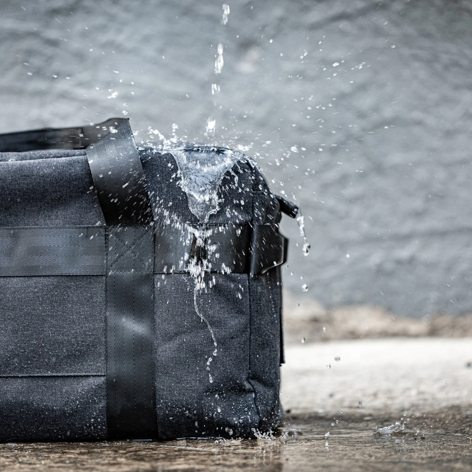 afternoons with Albert | technical weekender bag | black - Image 14