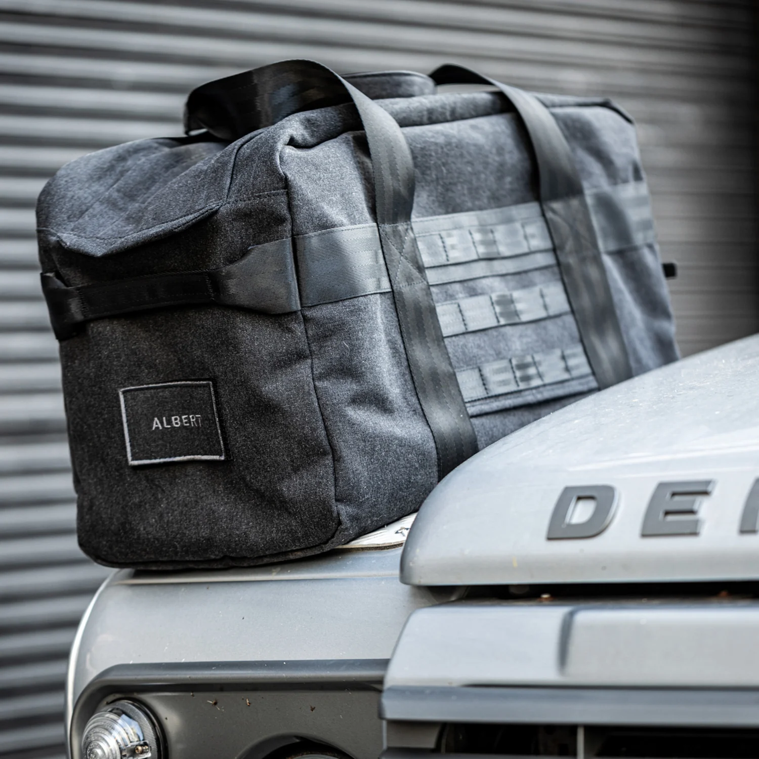 afternoons with Albert | technical weekender bag | black - Image 16
