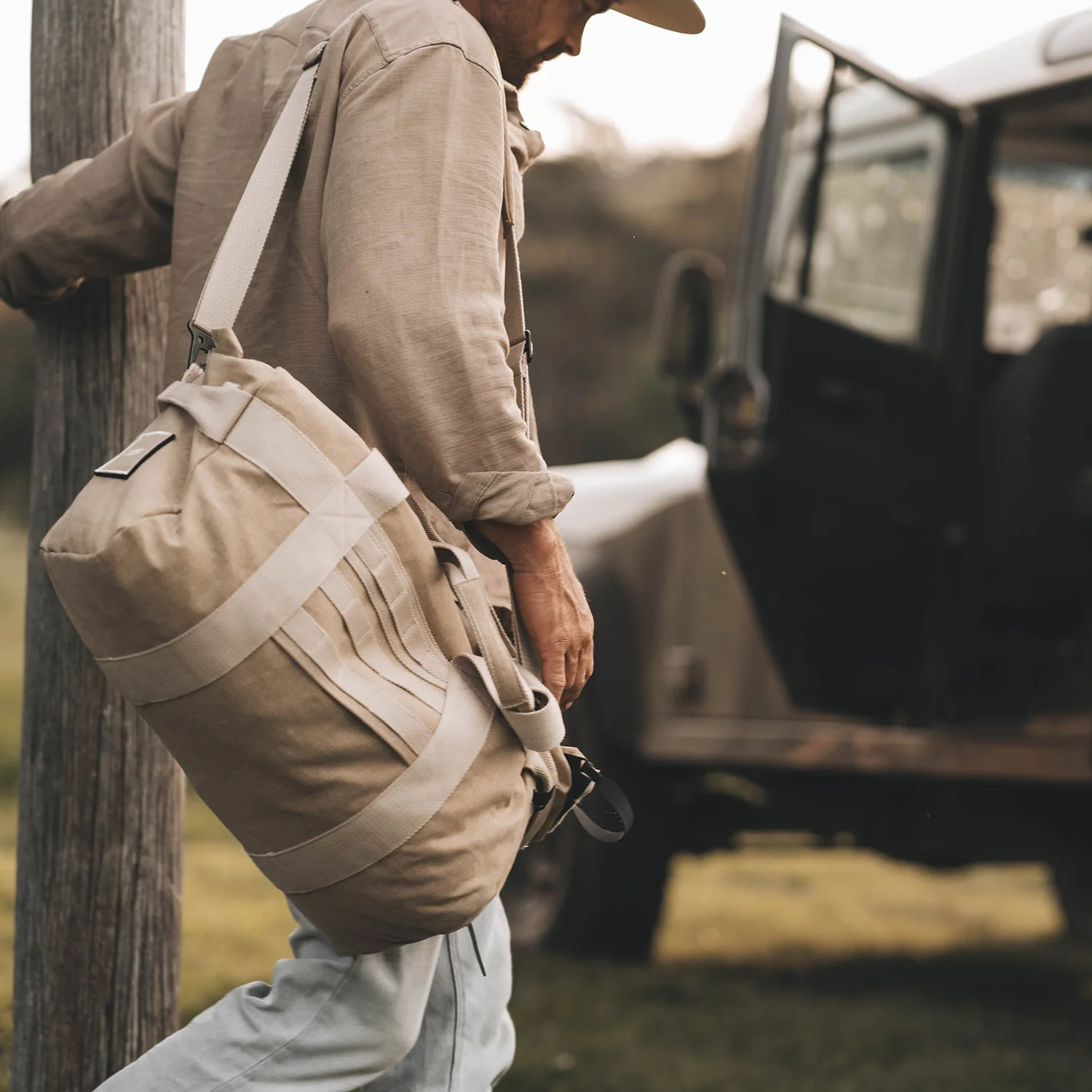 afternoons with Albert | technical weekender bag | oak - Image 13