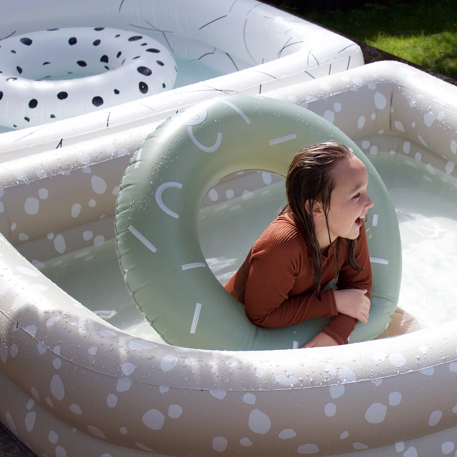 &sunday | kids pool tube | squiggles - LC - Image 2