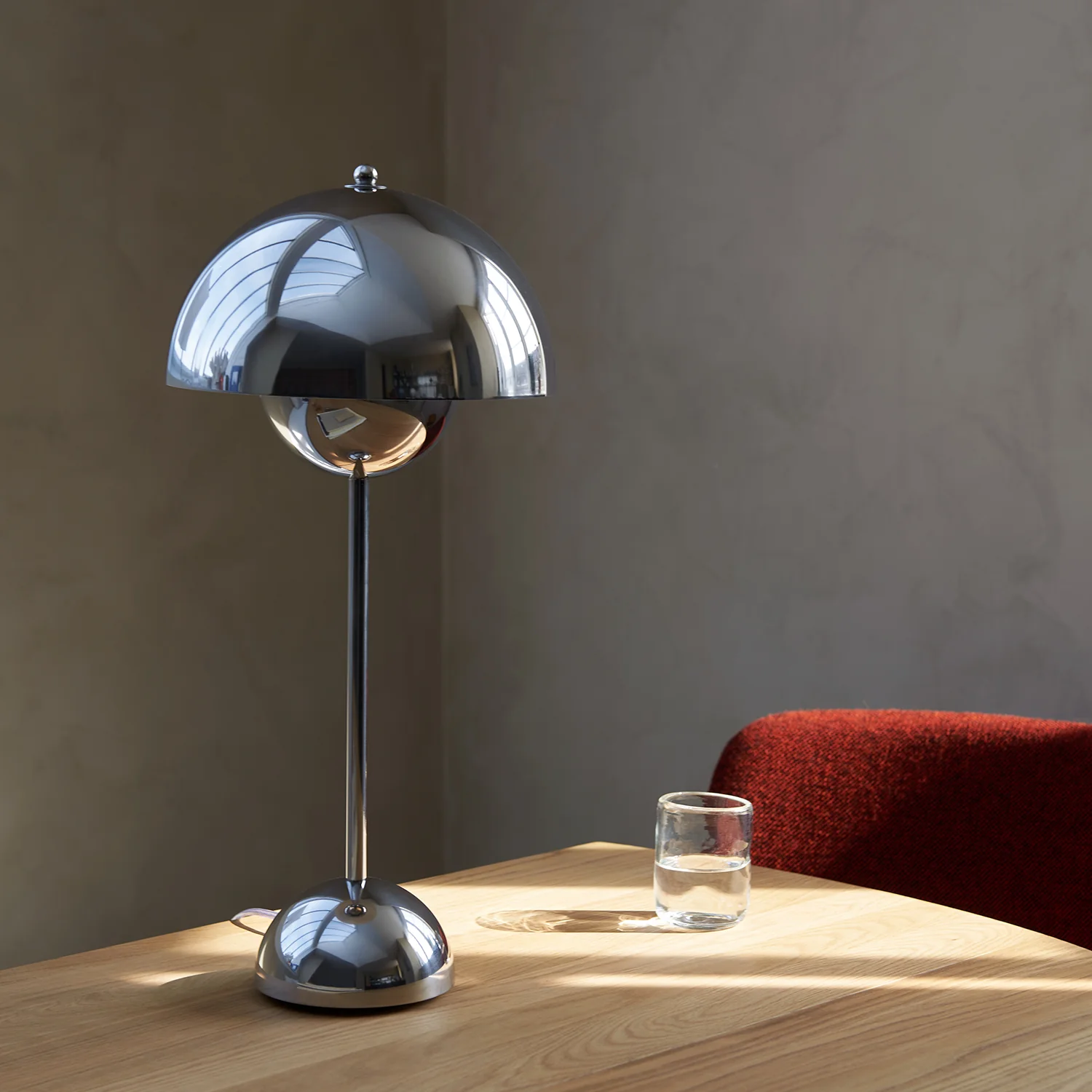 &tradition | flowerpot VP3 table lamp | chrome - Image 6