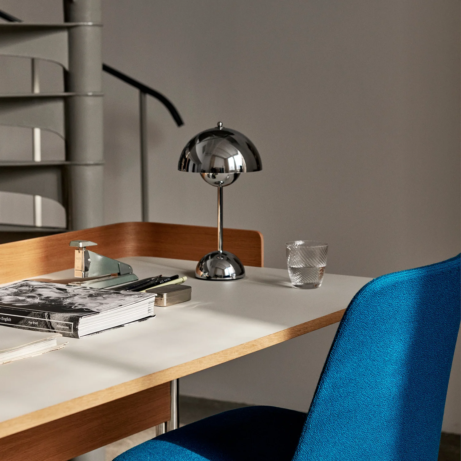 &tradition | flowerpot VP9 portable lamp | chrome - Image 14