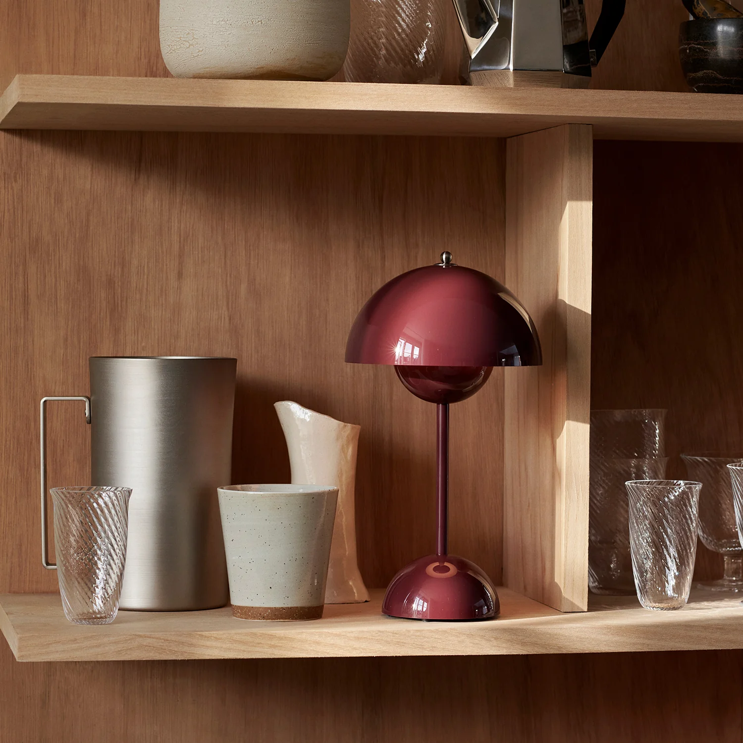 &tradition | flowerpot VP9 portable lamp | dark plum - Image 5
