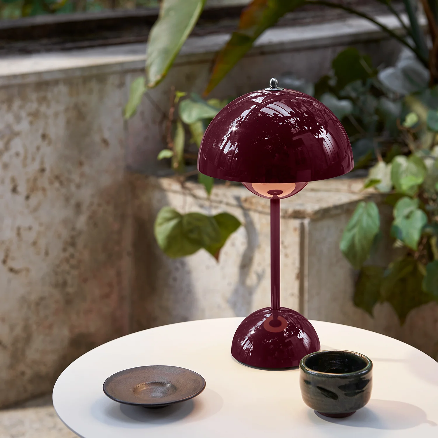 &tradition | flowerpot VP9 portable lamp | dark plum - Image 7