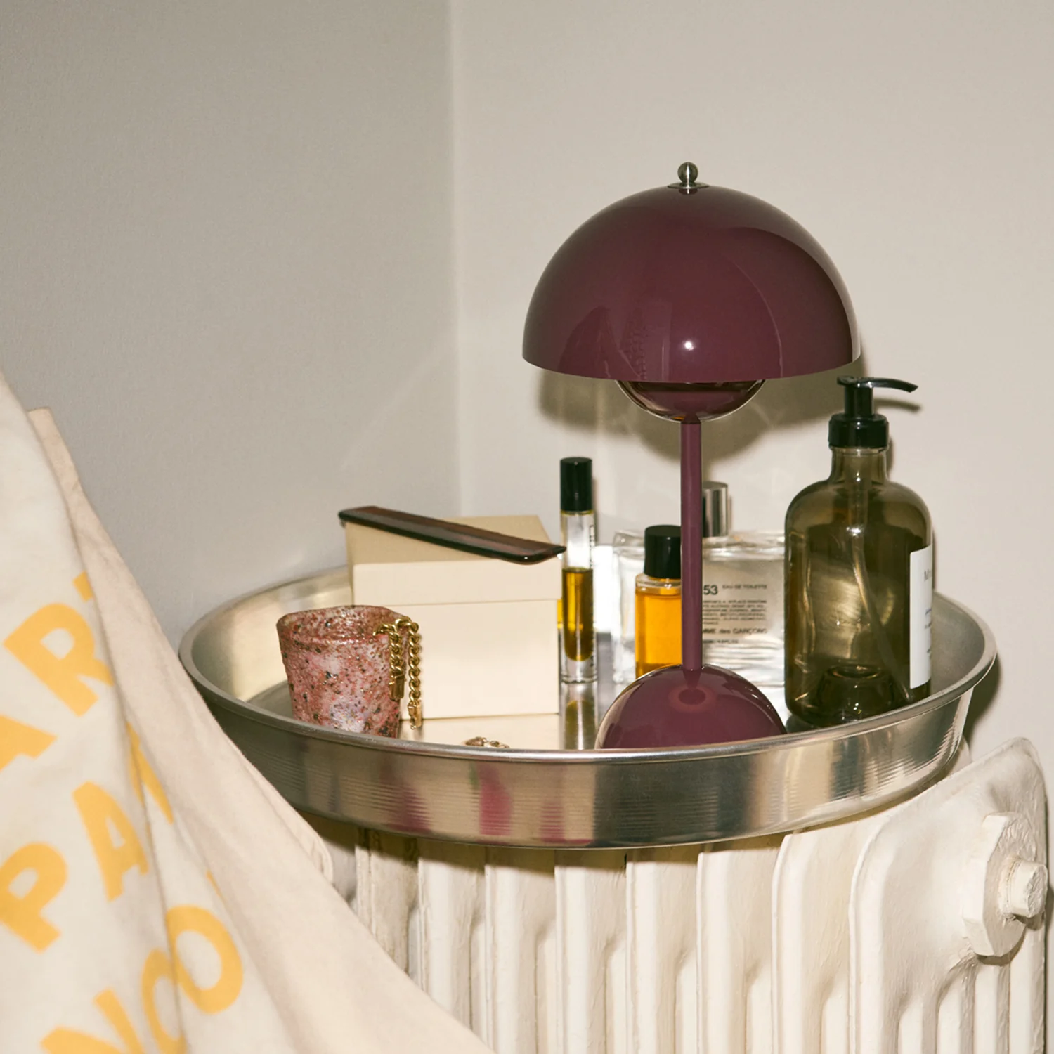&tradition | flowerpot VP9 portable lamp | dark plum - Image 8