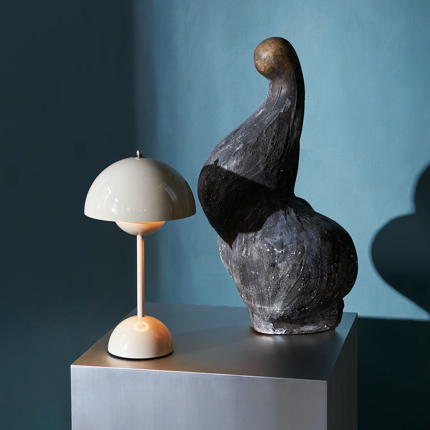 &tradition | flowerpot VP9 portable lamp | grey beige - Image 2