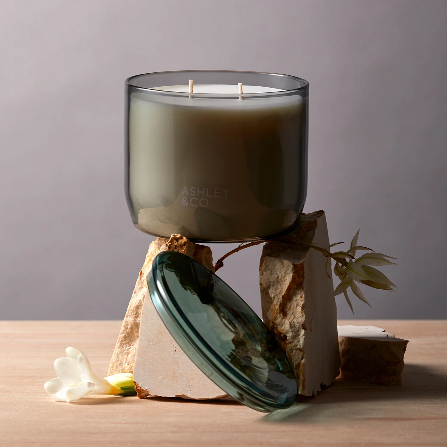 ashley + co | waxed perfume scented XL candle | blossom + gilt - Image 4