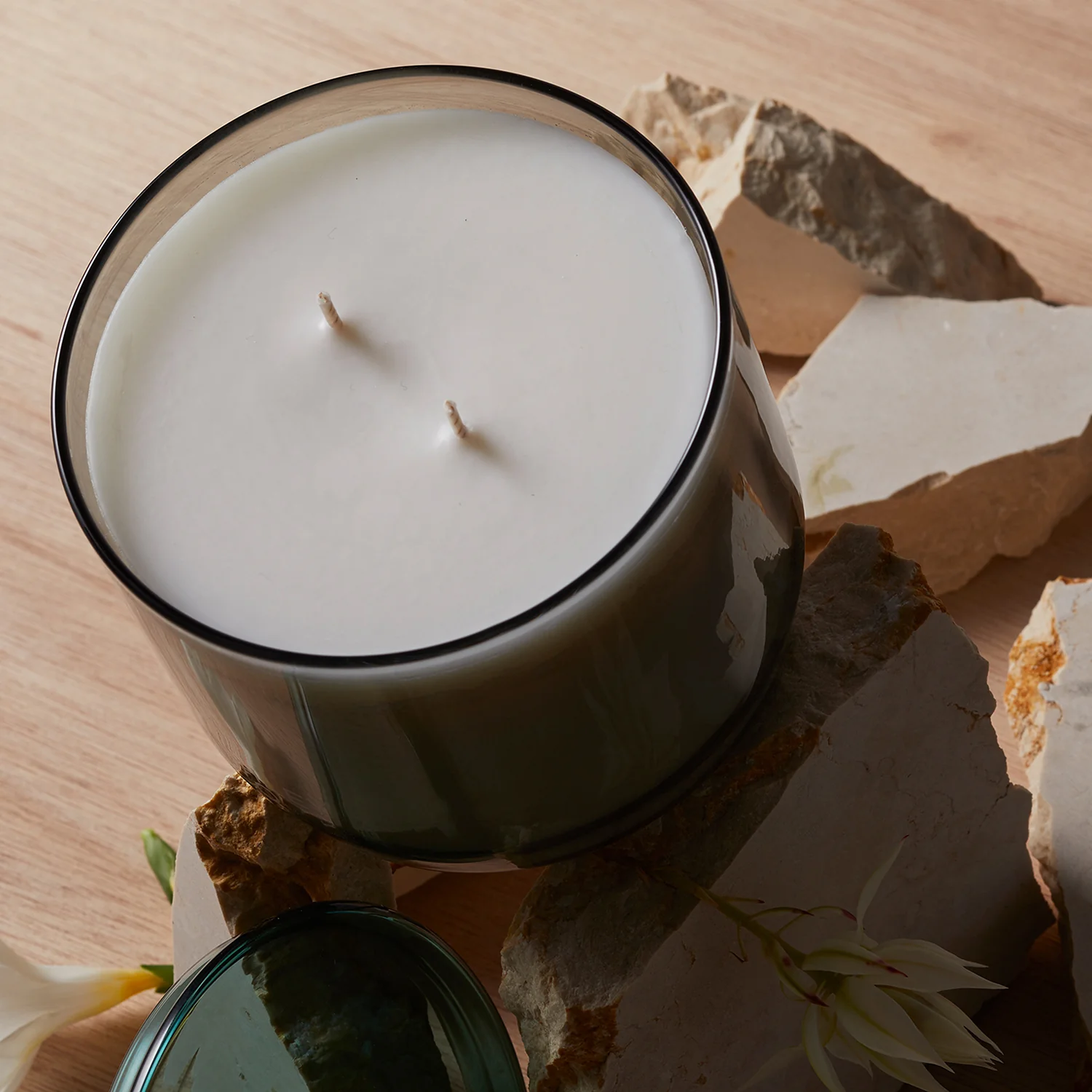 ashley + co | waxed perfume scented XL candle | blossom + gilt - Image 6