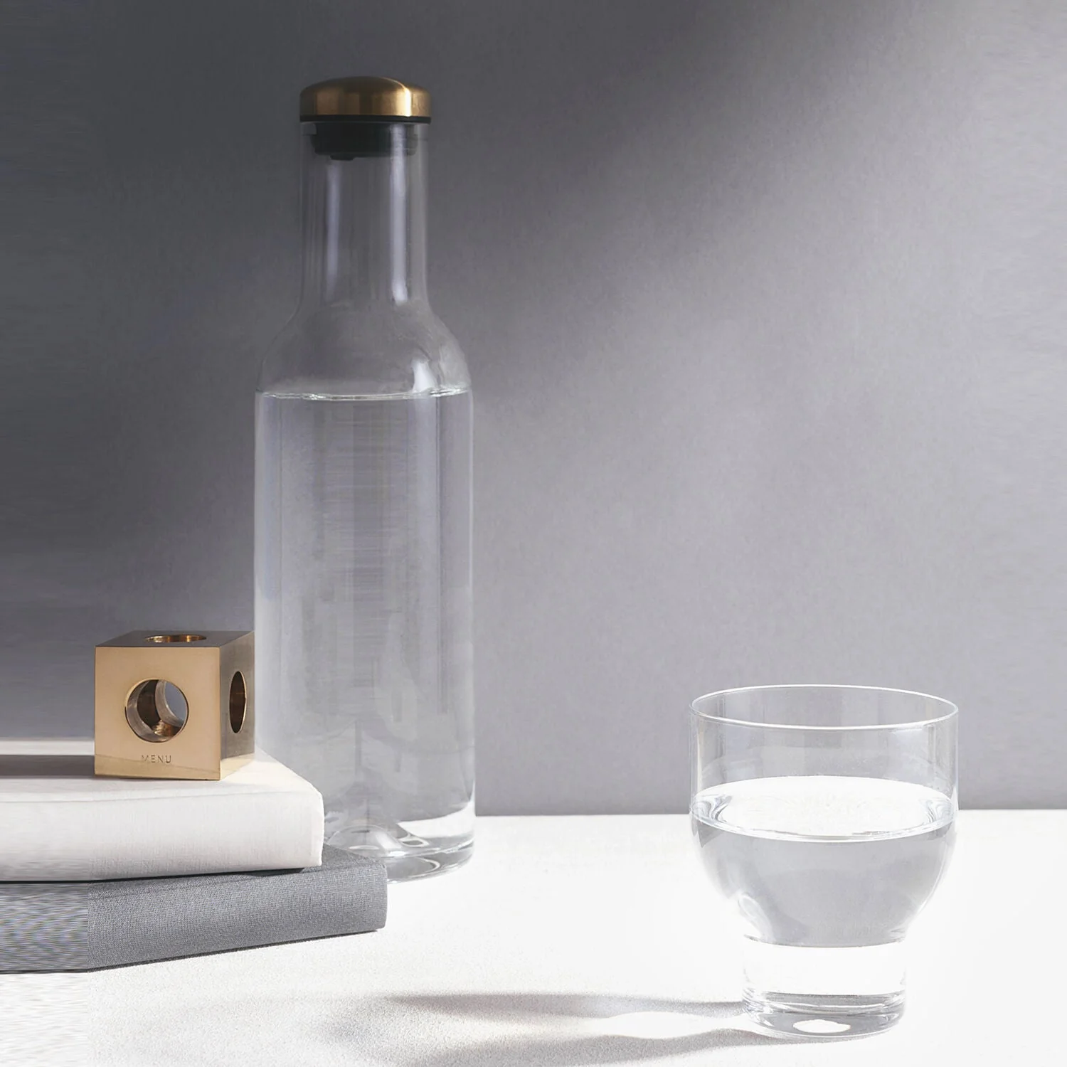 audo copenhagen (menu) | bottle carafe | brass lid 1 litre - Image 2