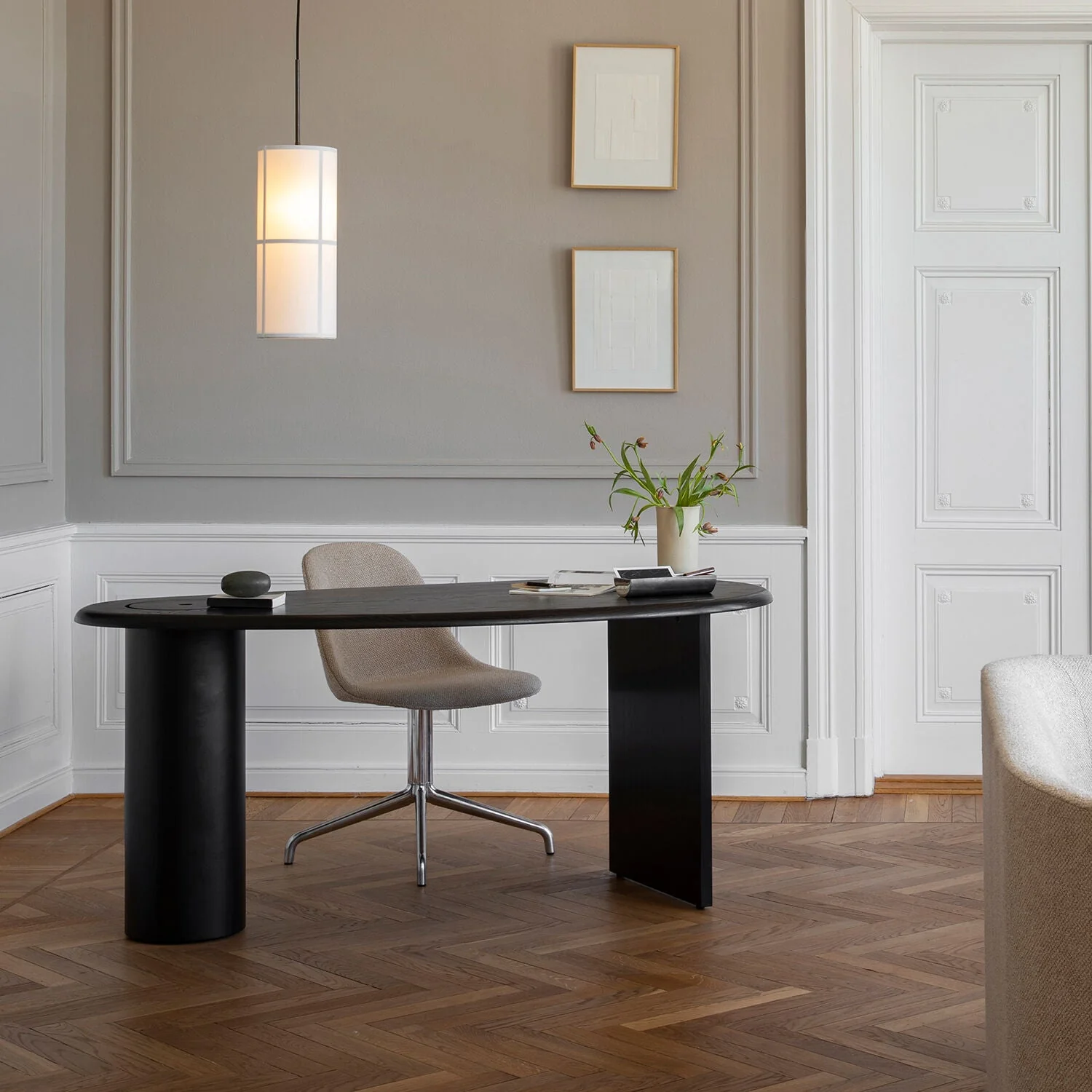 audo copenhagen (menu) | eclipse desk | dark oiled polished oak - Image 4