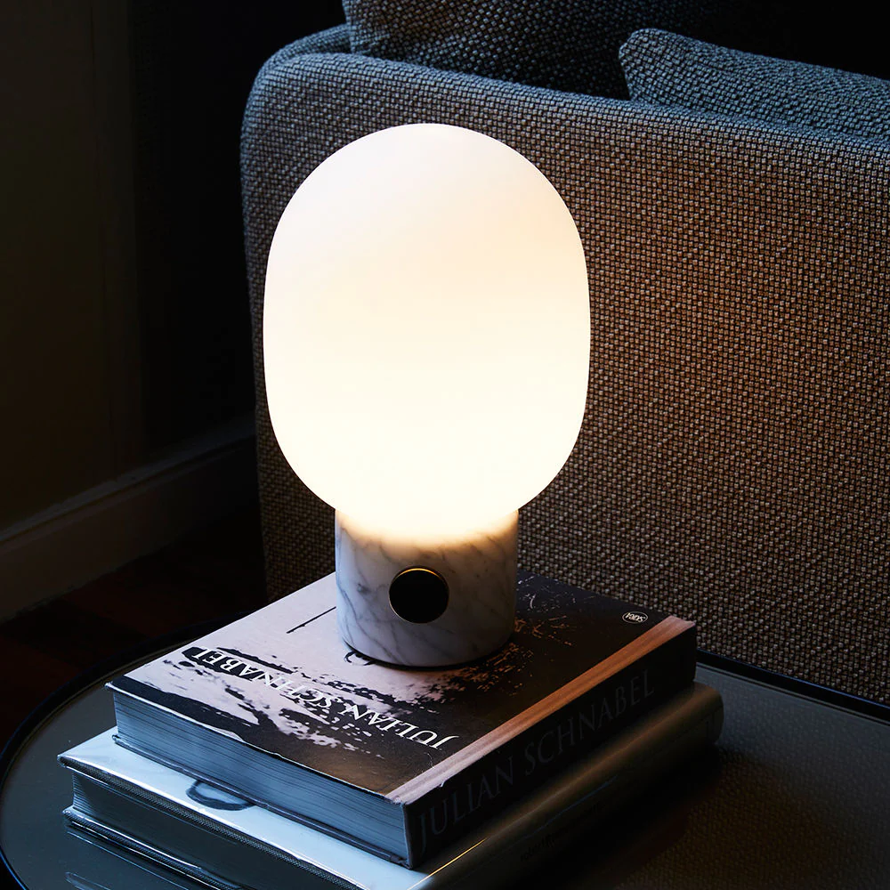 audo copenhagen (menu) | jwda table lamp large | white carrara marble - Image 3