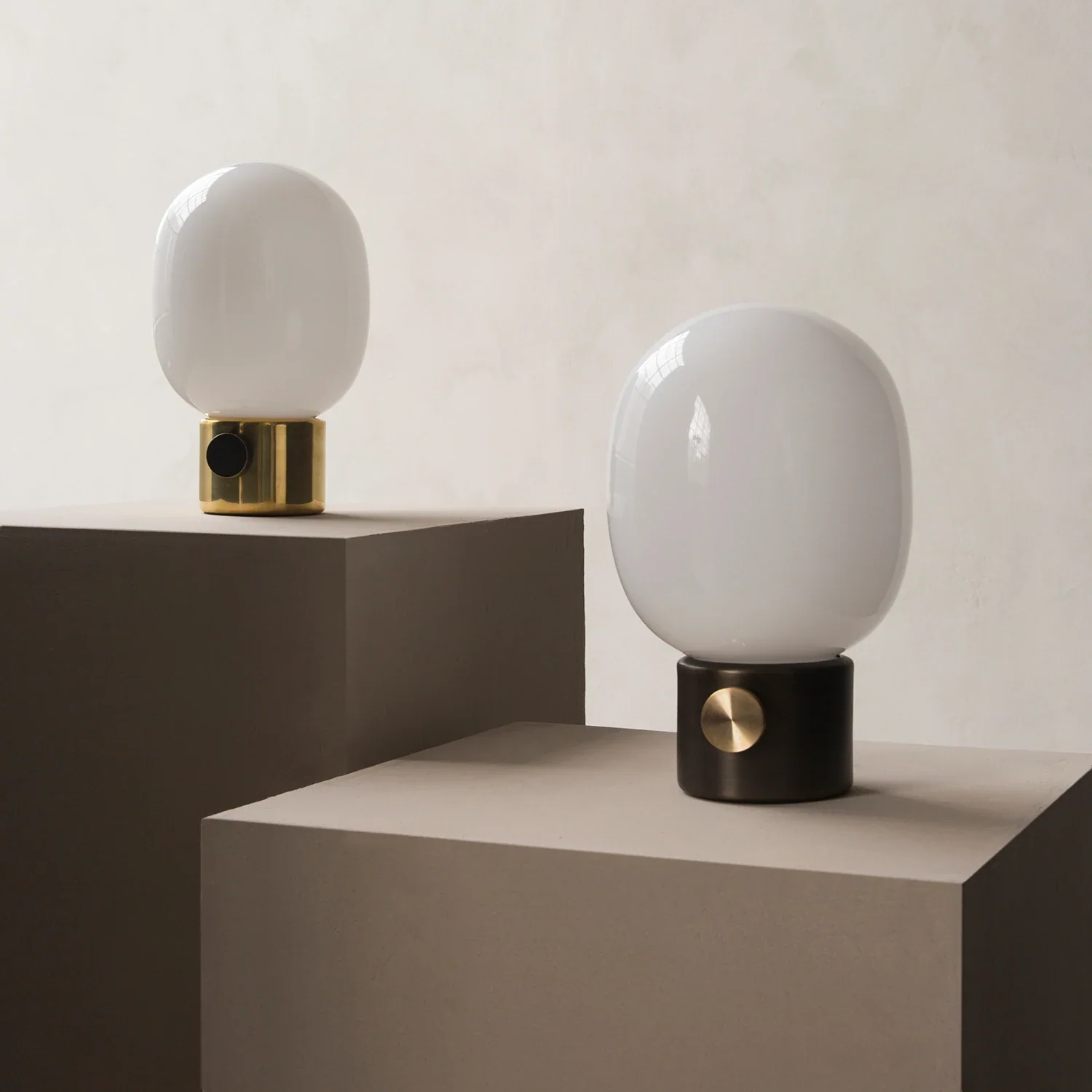 audo copenhagen (menu) | jwda table lamp small | bronzed brass - Image 13