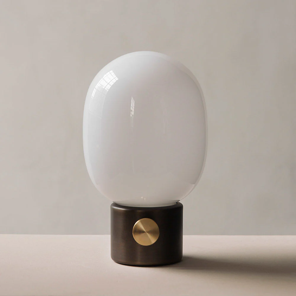 audo copenhagen (menu) | jwda table lamp small | bronzed brass - Image 5