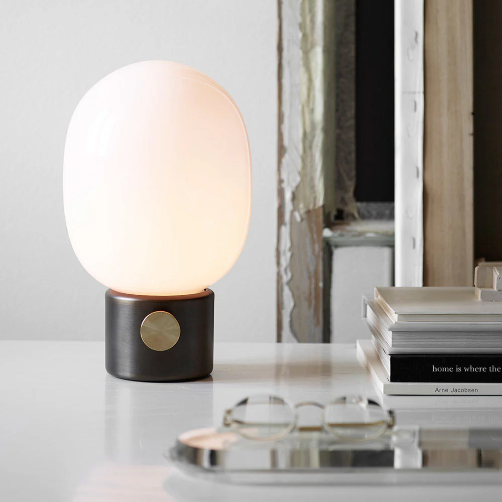 audo copenhagen (menu) | jwda table lamp small | bronzed brass - Image 9