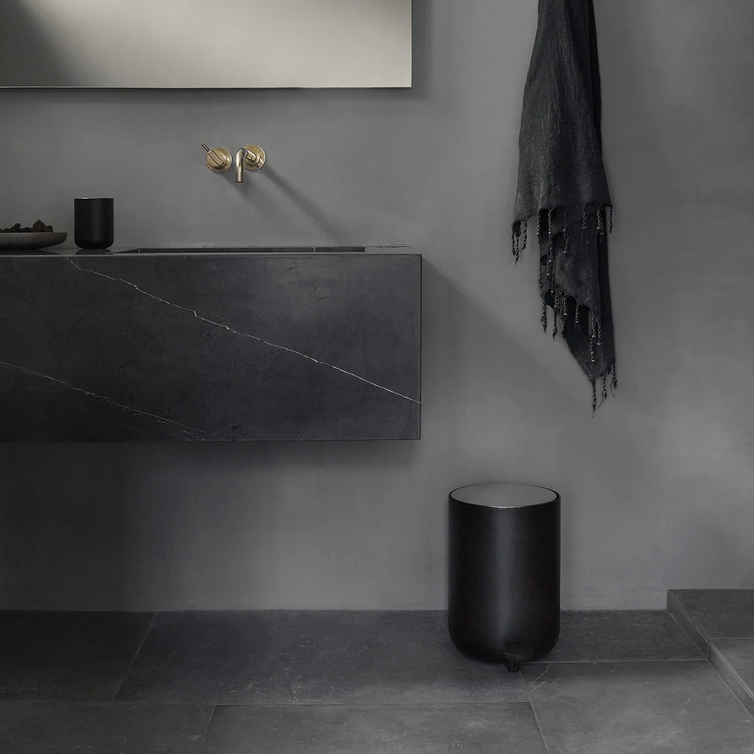 audo copenhagen (menu) | norm pedal bin 4 litre | matte black - DC - Image 5