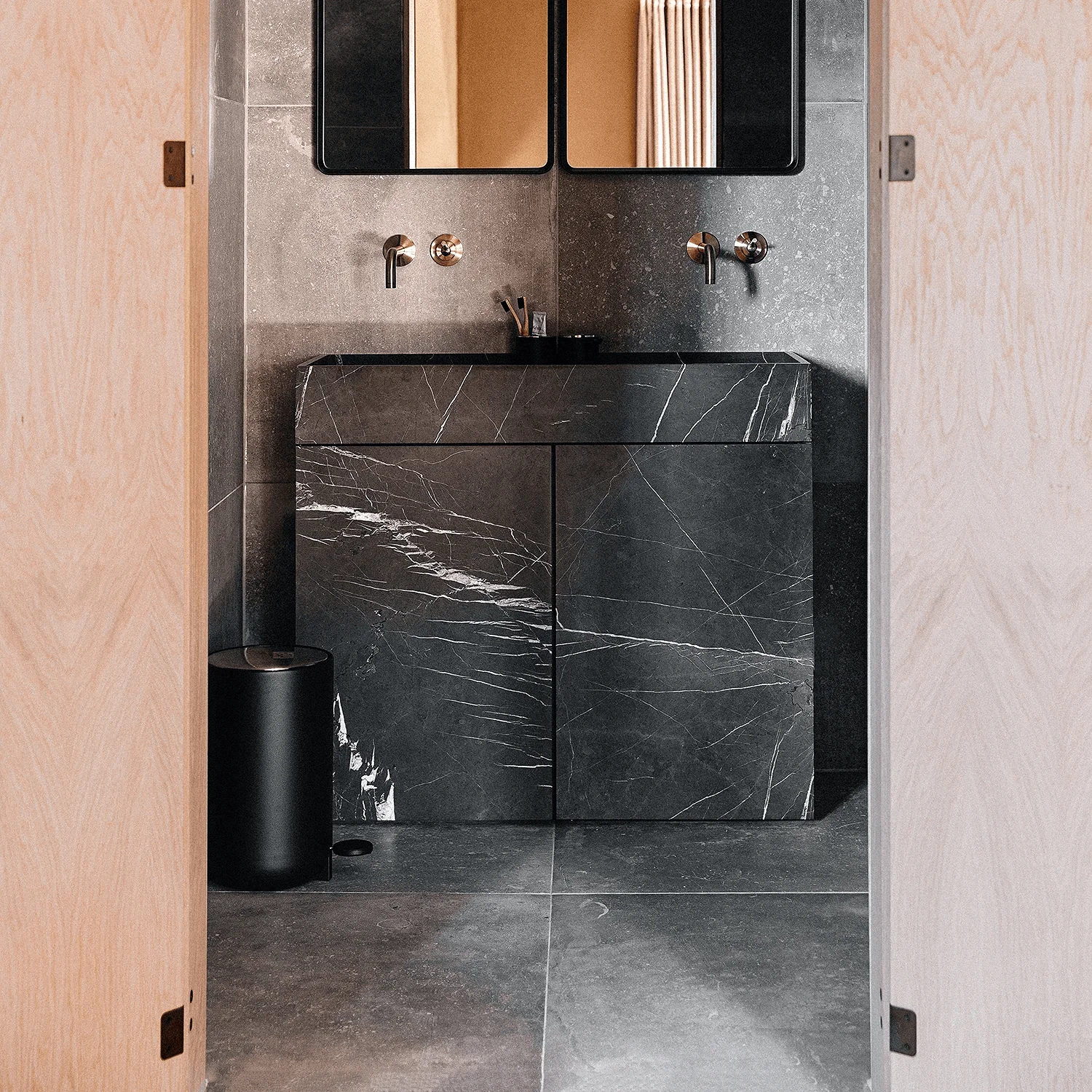 audo copenhagen (menu) | norm pedal bin 4 litre | matte black - DC - Image 8