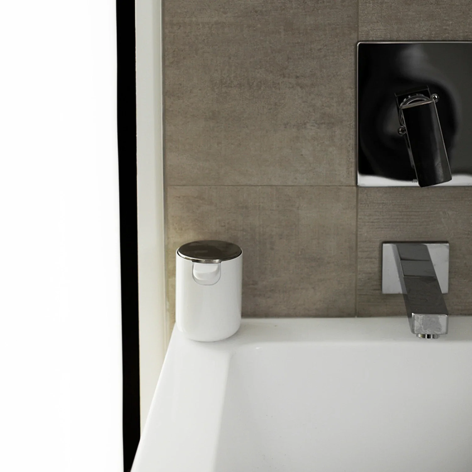 audo copenhagen (menu) | norm soap dispenser | gloss white - DC - Image 8
