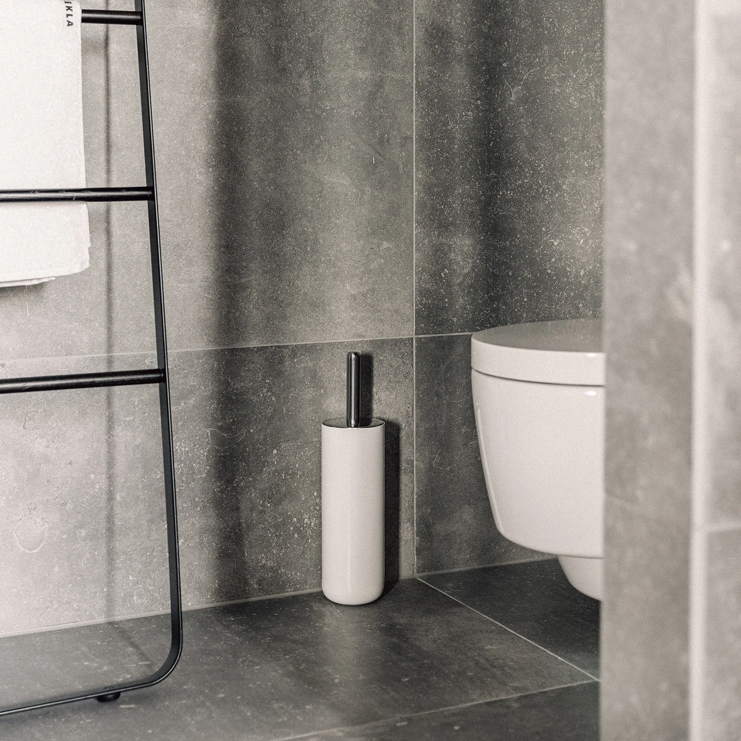 audo copenhagen (menu) | norm towel ladder | black + dark oak - Image 7