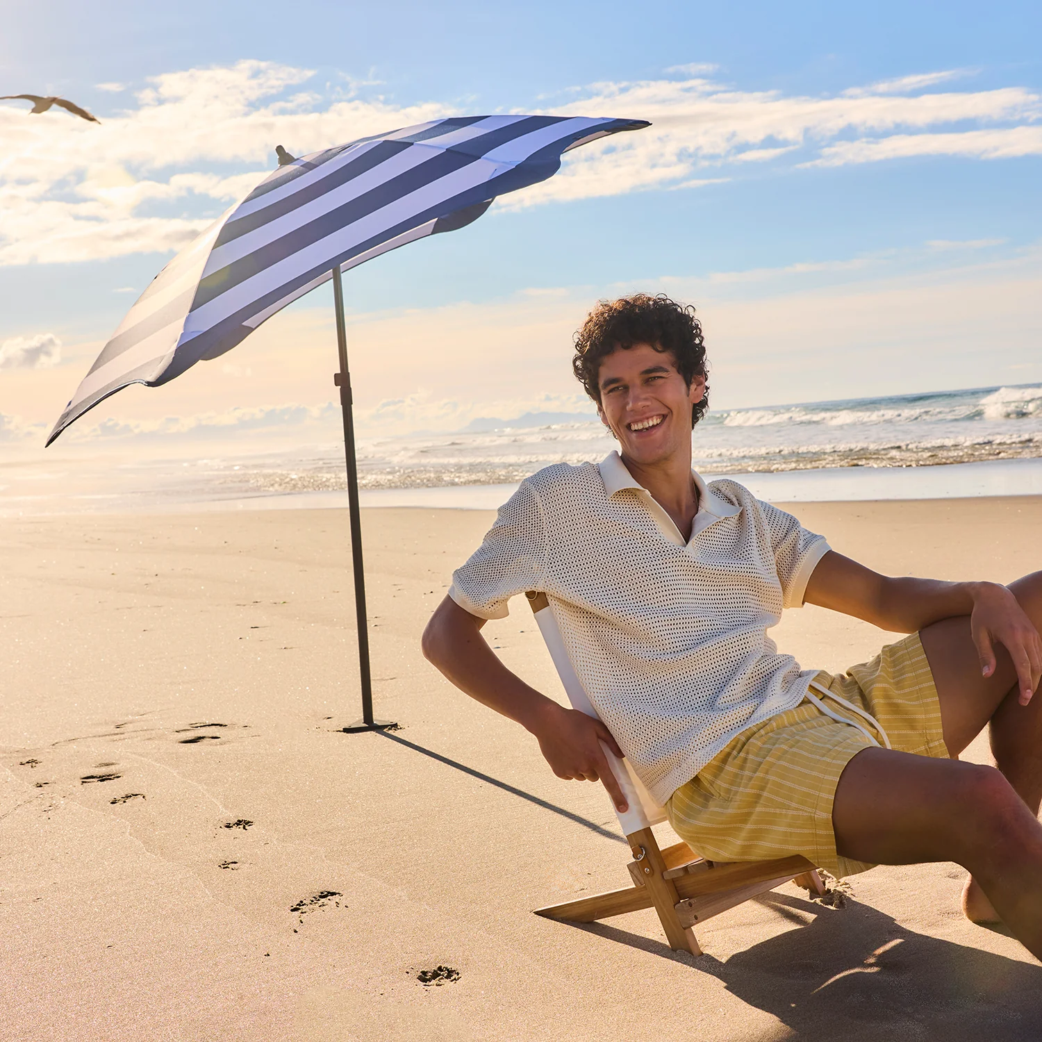 blunt | beach umbrella | sea - Image 4