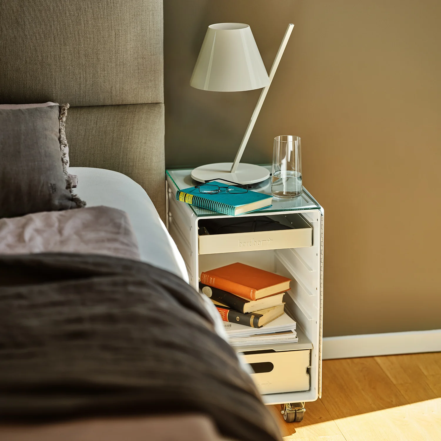 bordbar | box trolley | door hinge left + bedside equipment | white - Image 9