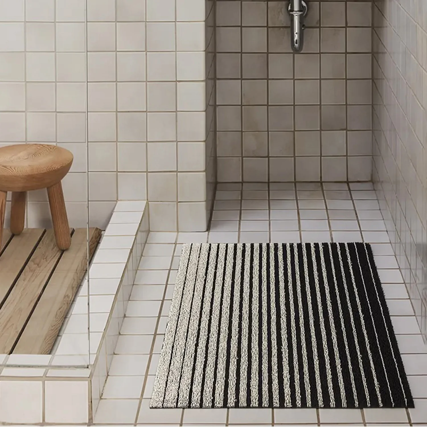 chilewich | shag doormat 46x71cm (18x28") | domino stripe black + white - DC - Image 3