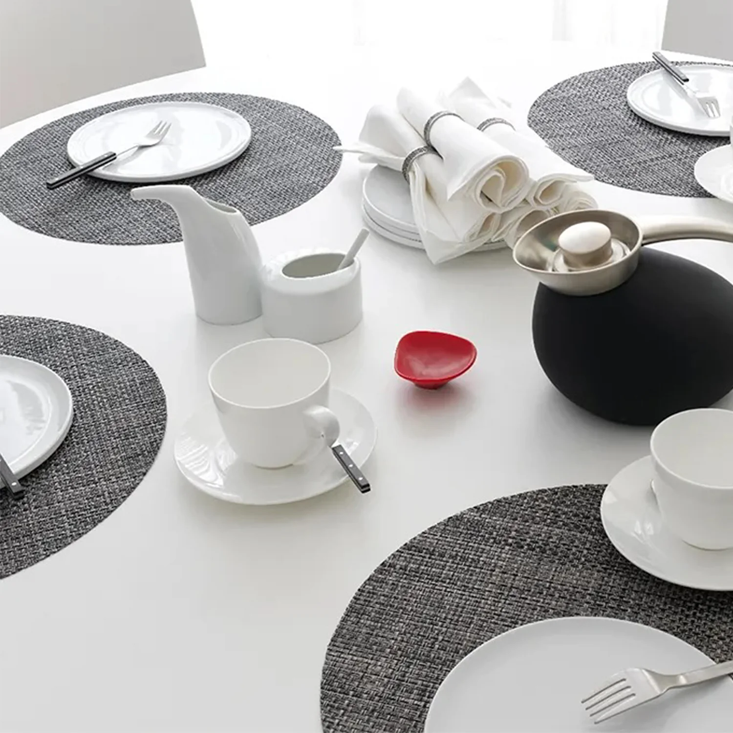 chilewich | placemat round | basketweave carbon - Image 3