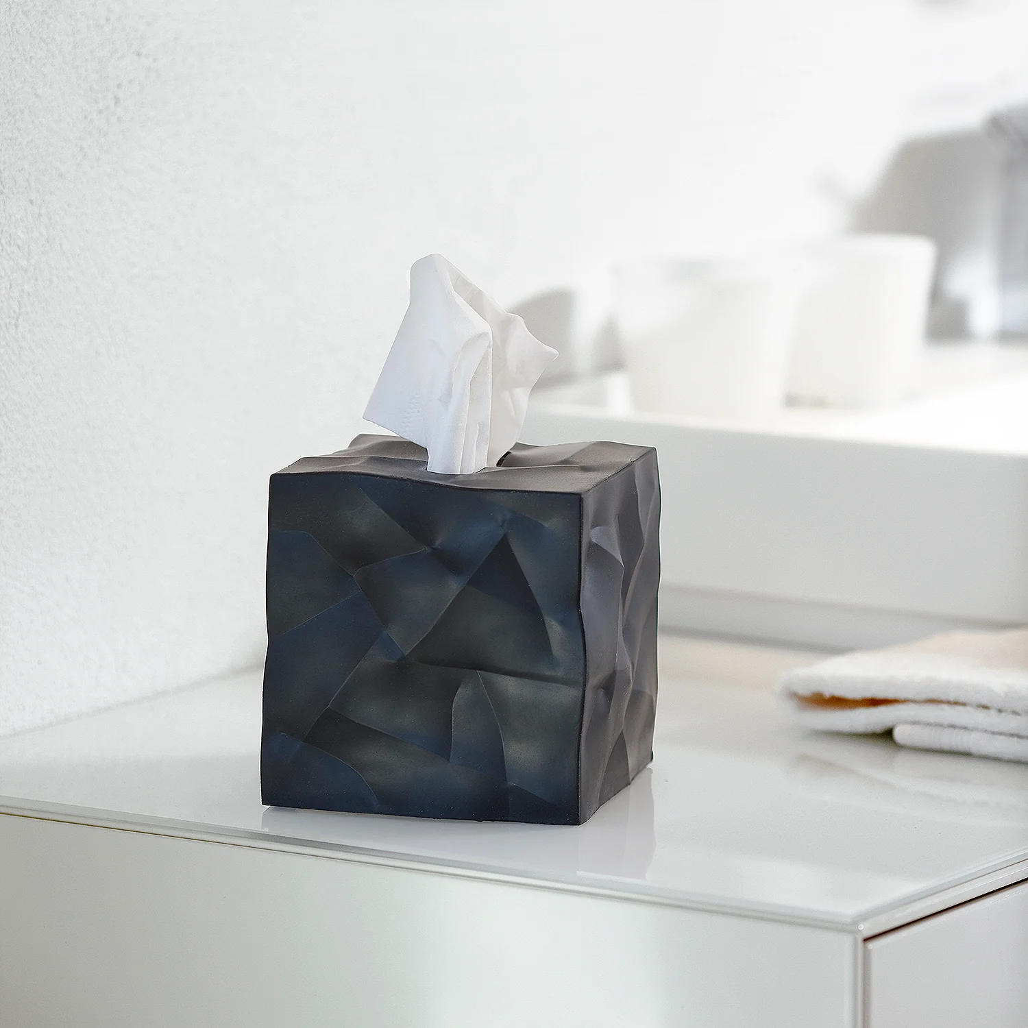 essey | wipy cube tissue box | black - Image 3