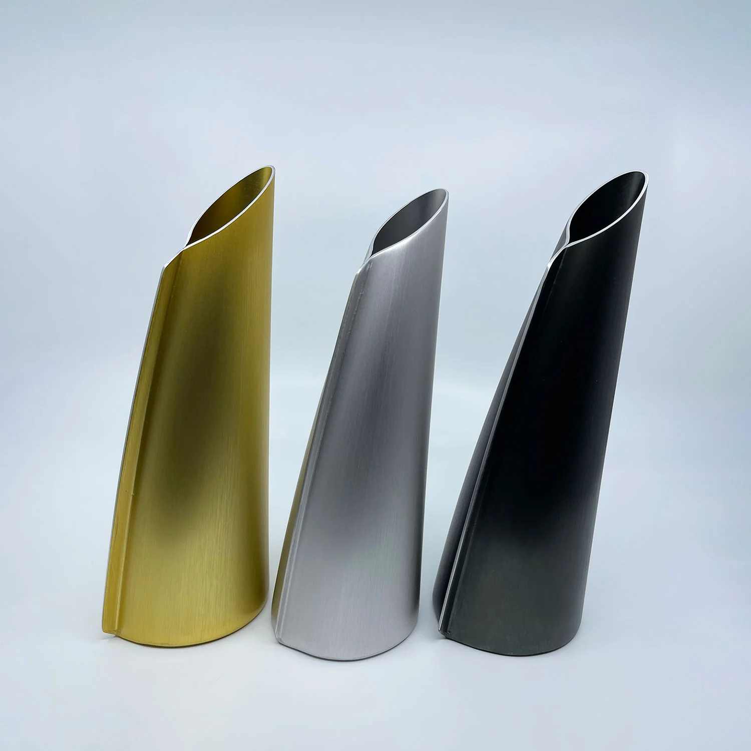 fink | single stem vase | charcoal medium - LC - Image 4