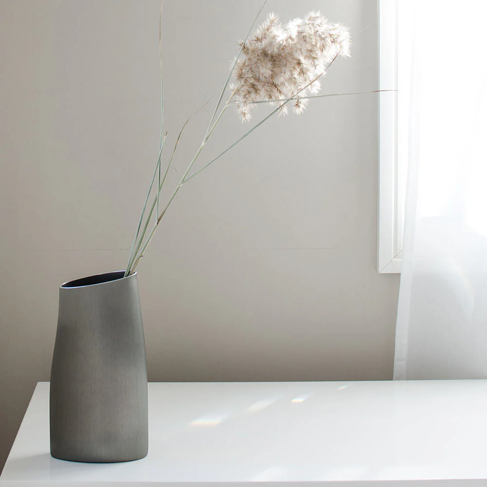 fink | vase | charcoal (winter) medium - Image 3