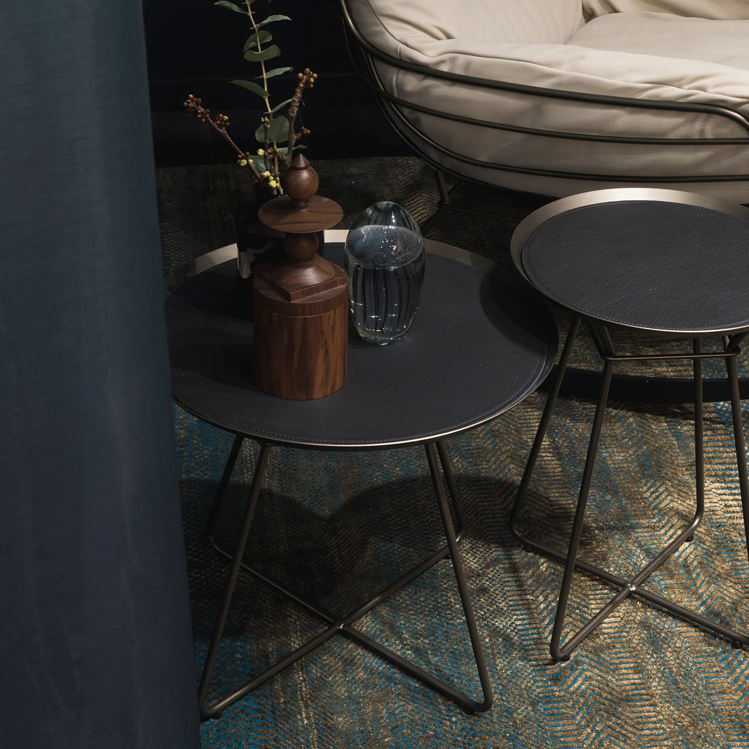 freifrau | leyasol outdoor coffee table | small | steel bronze glaze - Image 5