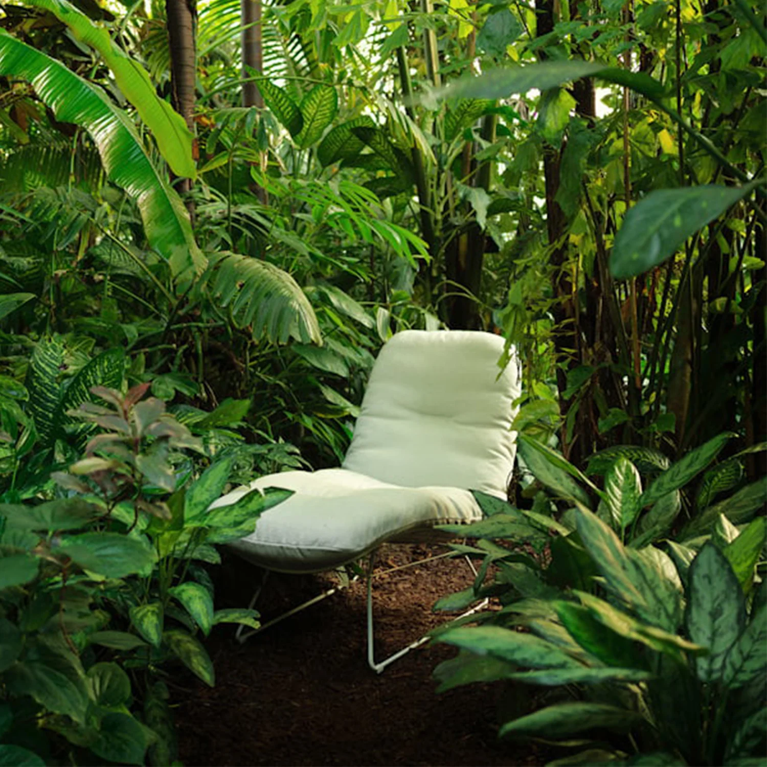 freifrau | leyasol outdoor sun lounger | lopi fabric + steel bronze glaze frame - Image 7