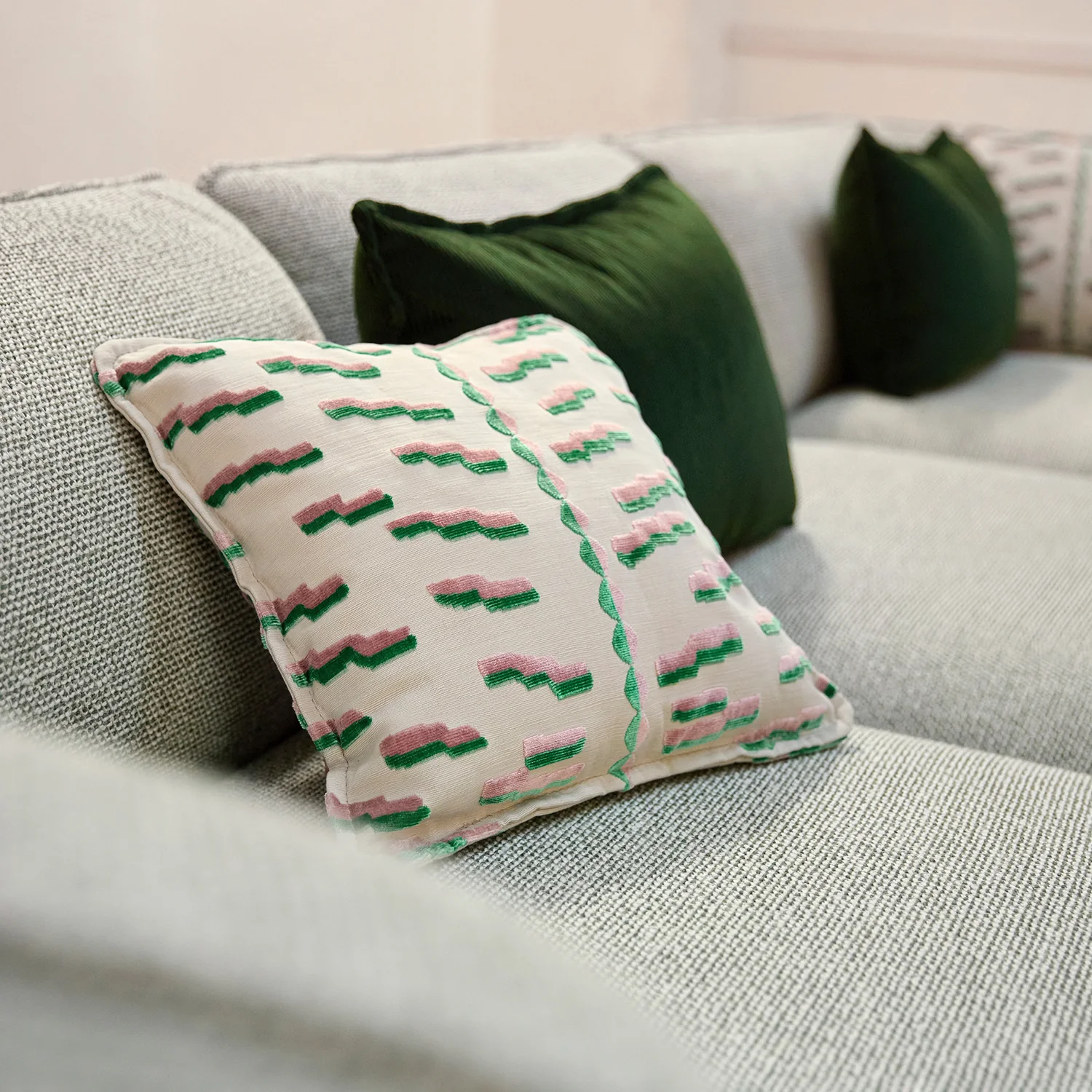 freifrau | mia modular sofa | deco cushions - Image 24