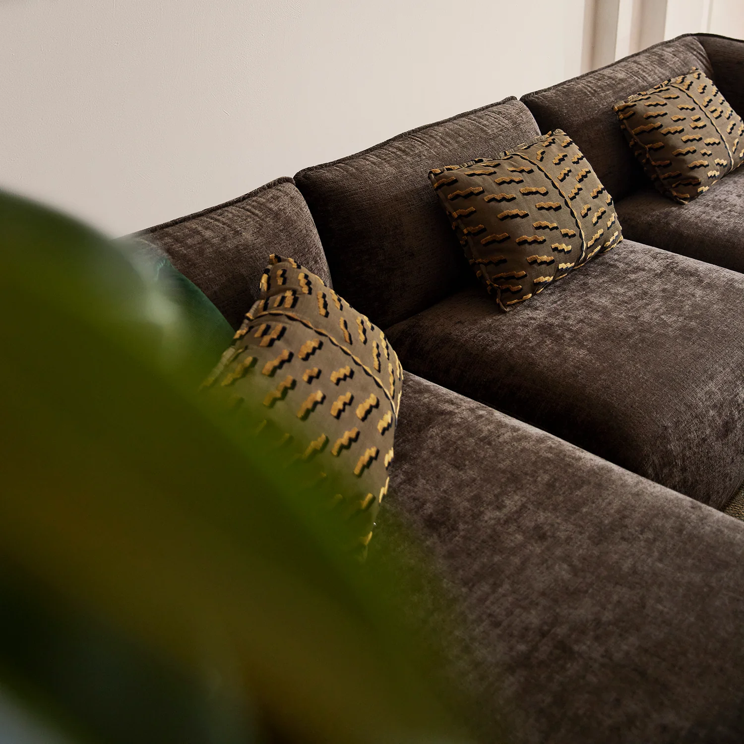 freifrau | mia modular sofa | deco cushions - Image 29