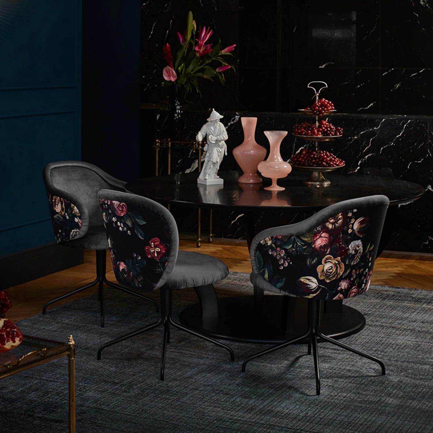 freifrau | ona barstool | wooden frame black oak | riga noir + gobelin eden - Image 10