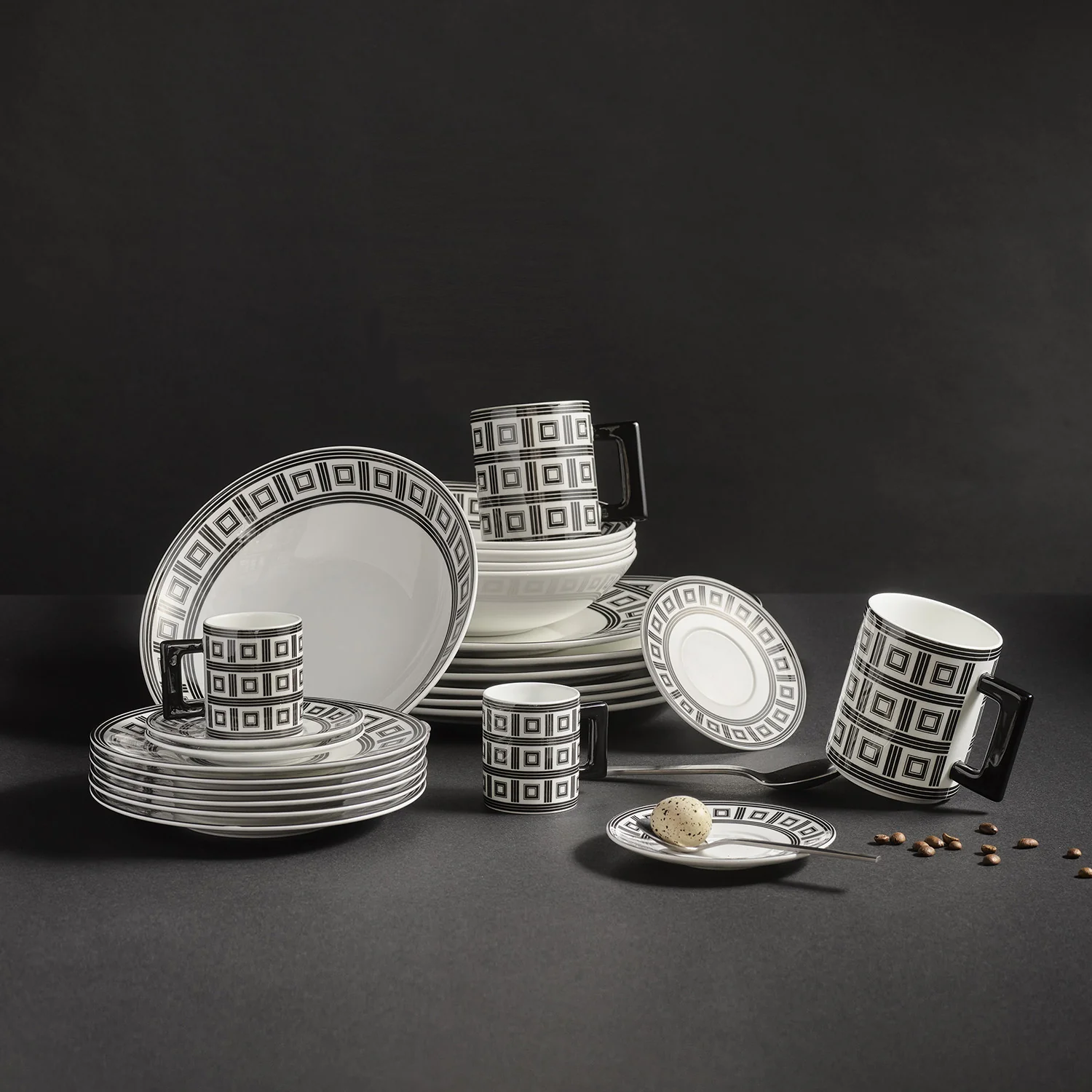 greg natale | astoria dinner plate | black ~ DC - Image 2