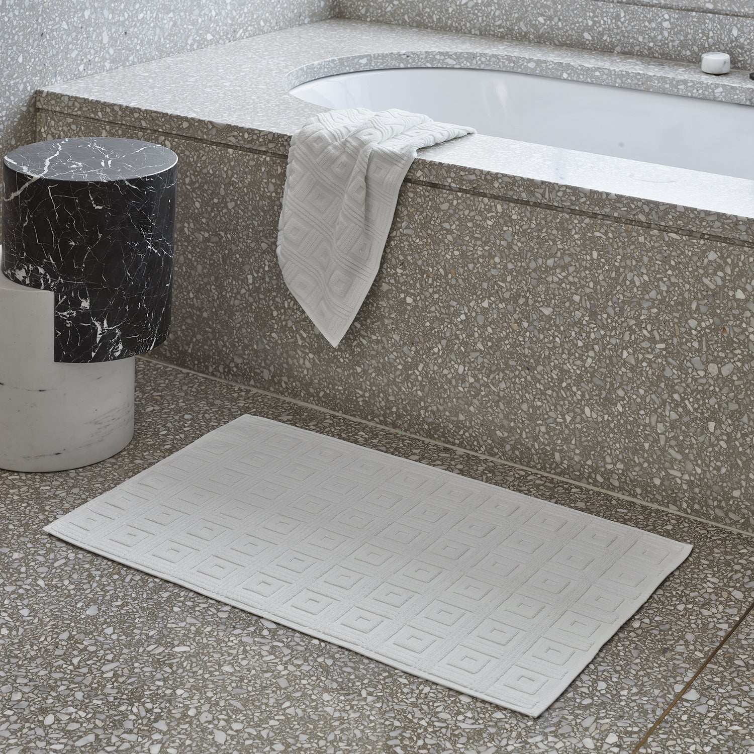 greg natale | astoria towelling collection | white - LC - Image 4