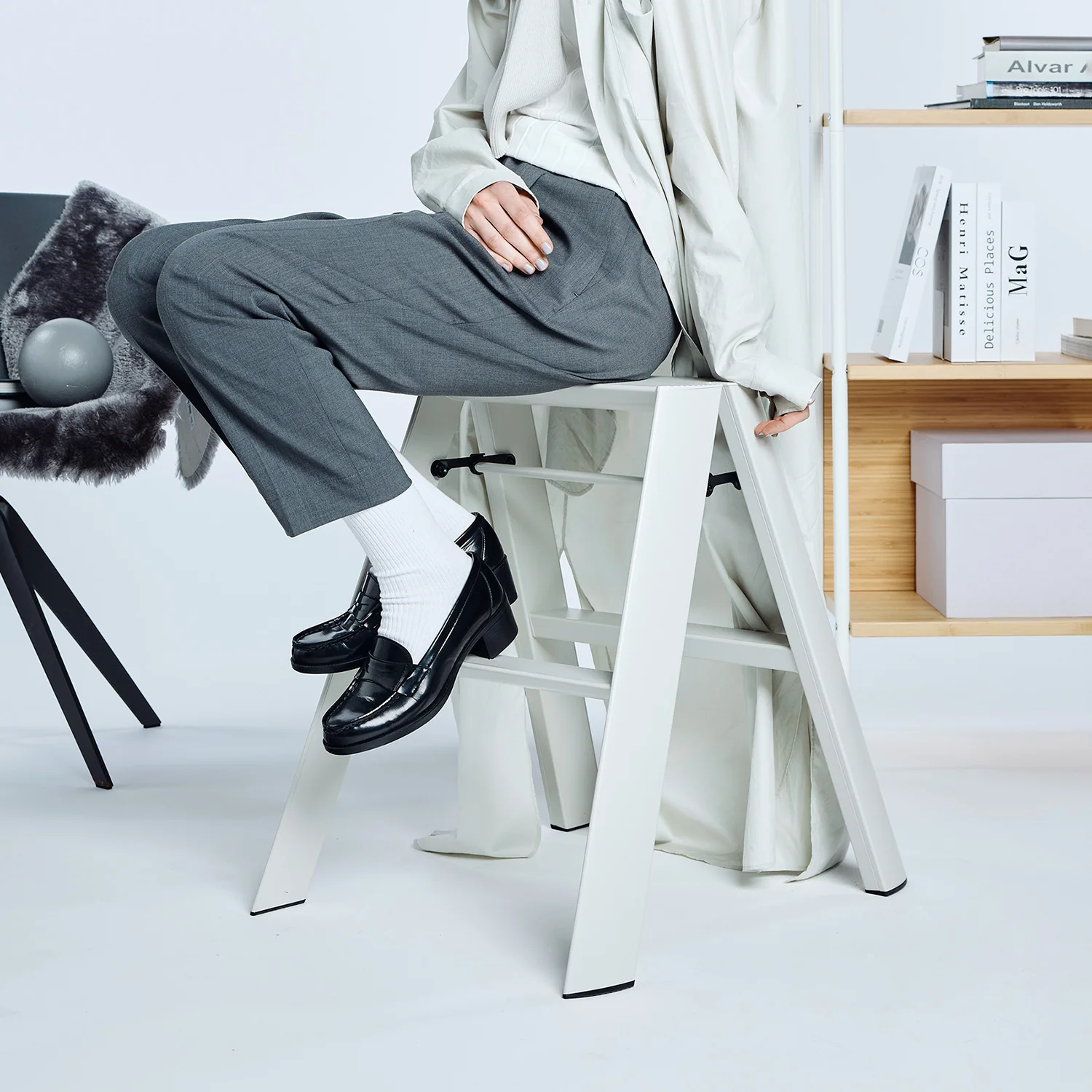 hasegawa | lucano 2 step ladder | crystal grey - Image 7