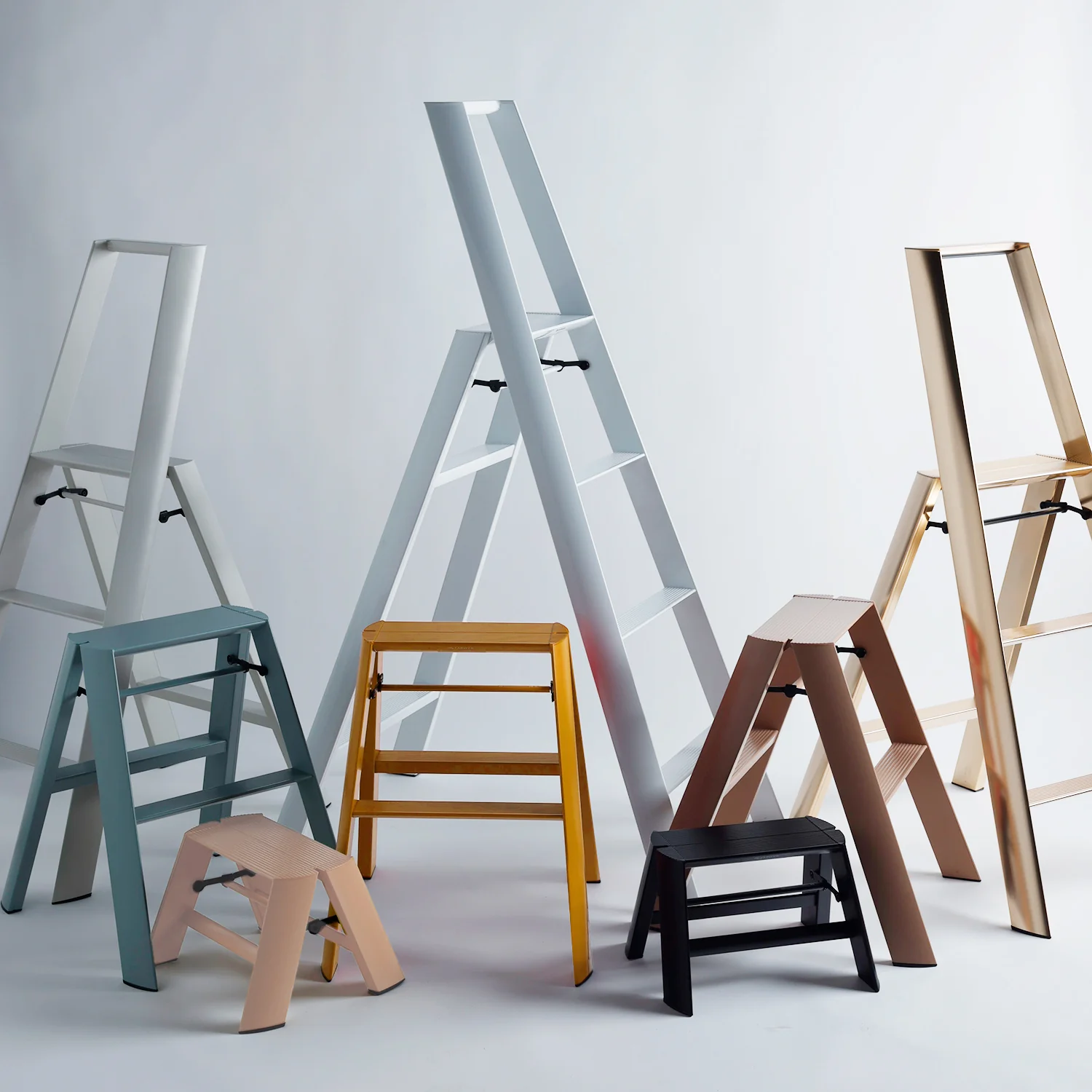 hasegawa | lucano 1 step ladder | black - Image 7