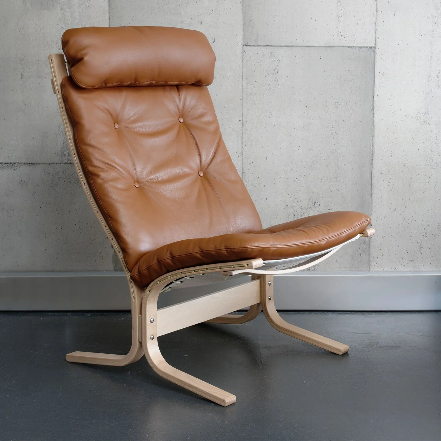 lk hjelle | siesta classic 300 chair | high back | oak + rustical tan leather - Image 4