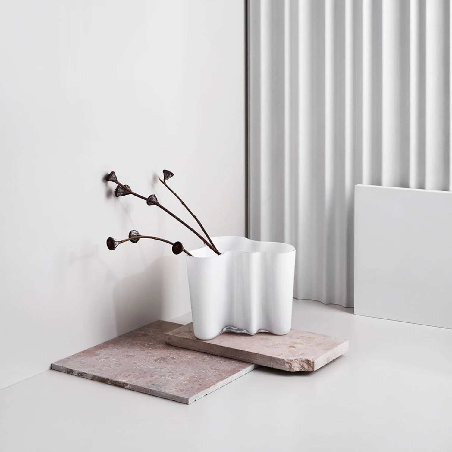 iittala | aalto savoy vase | white 16cm - Image 5