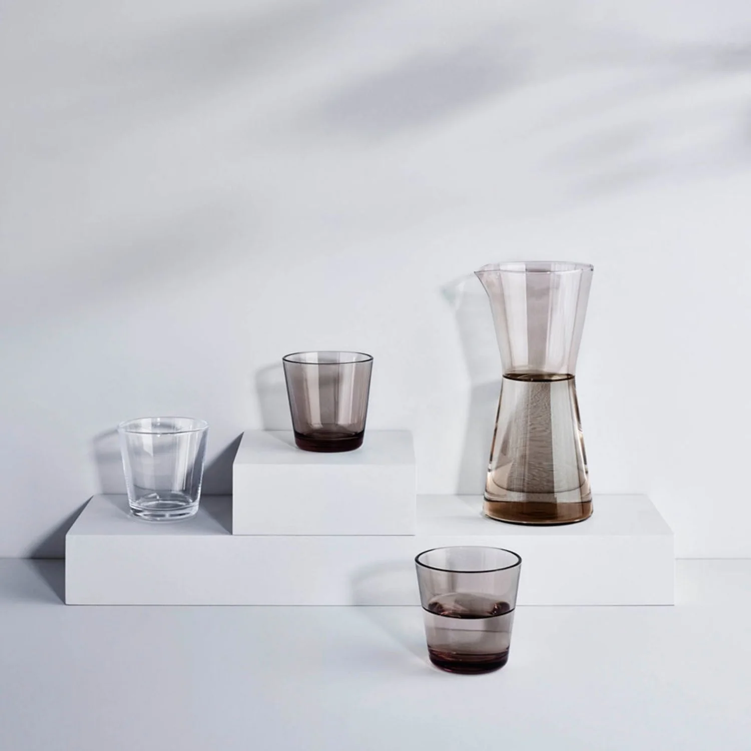 iittala | kartio pitcher | linen - Image 3