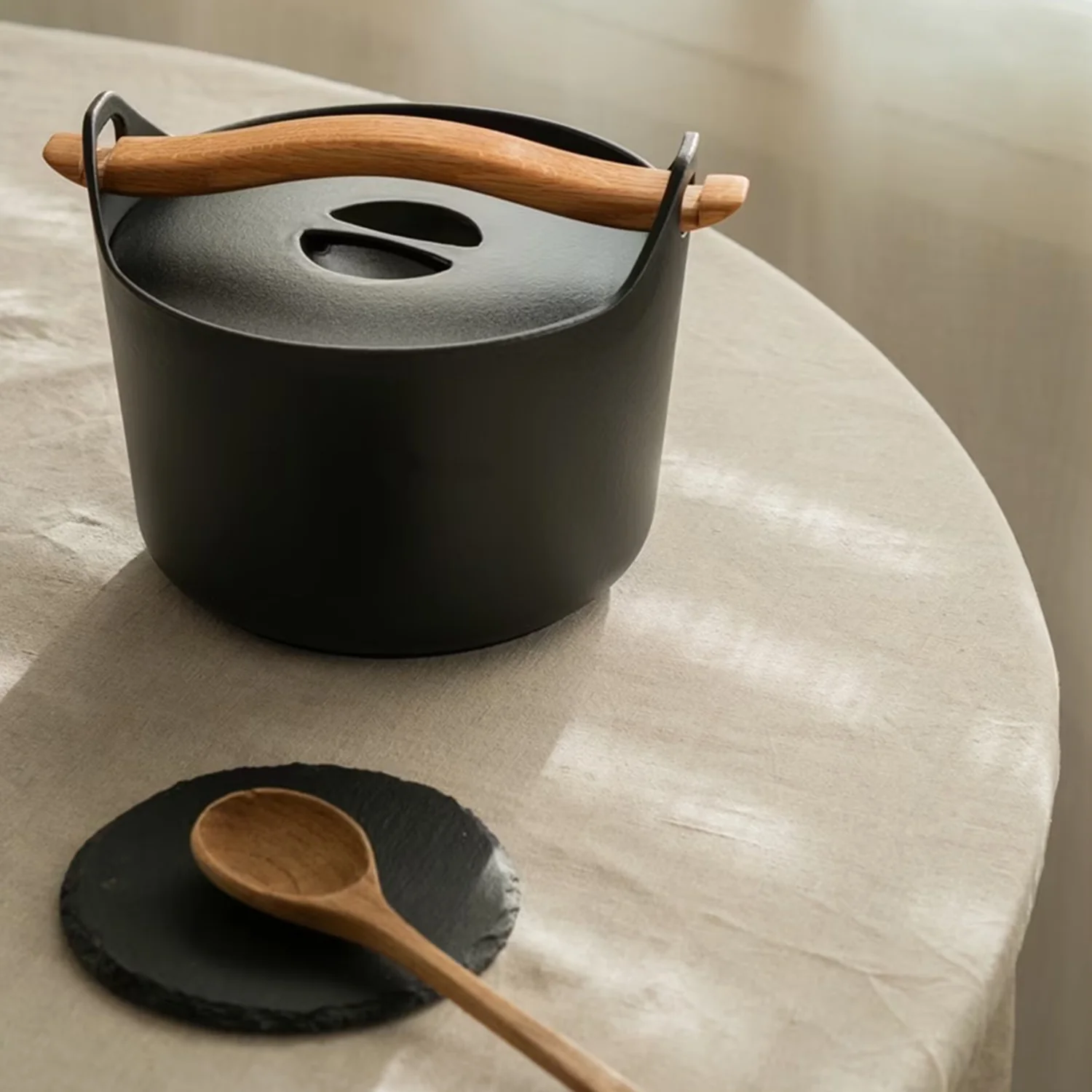 iittala | sarpaneva cast iron casserole | round 3 litre - DC - Image 5
