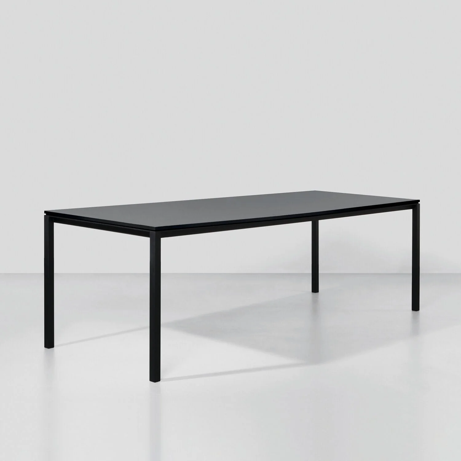 janua | S 600 outdoor table | slate grey + black base 240x80cm
