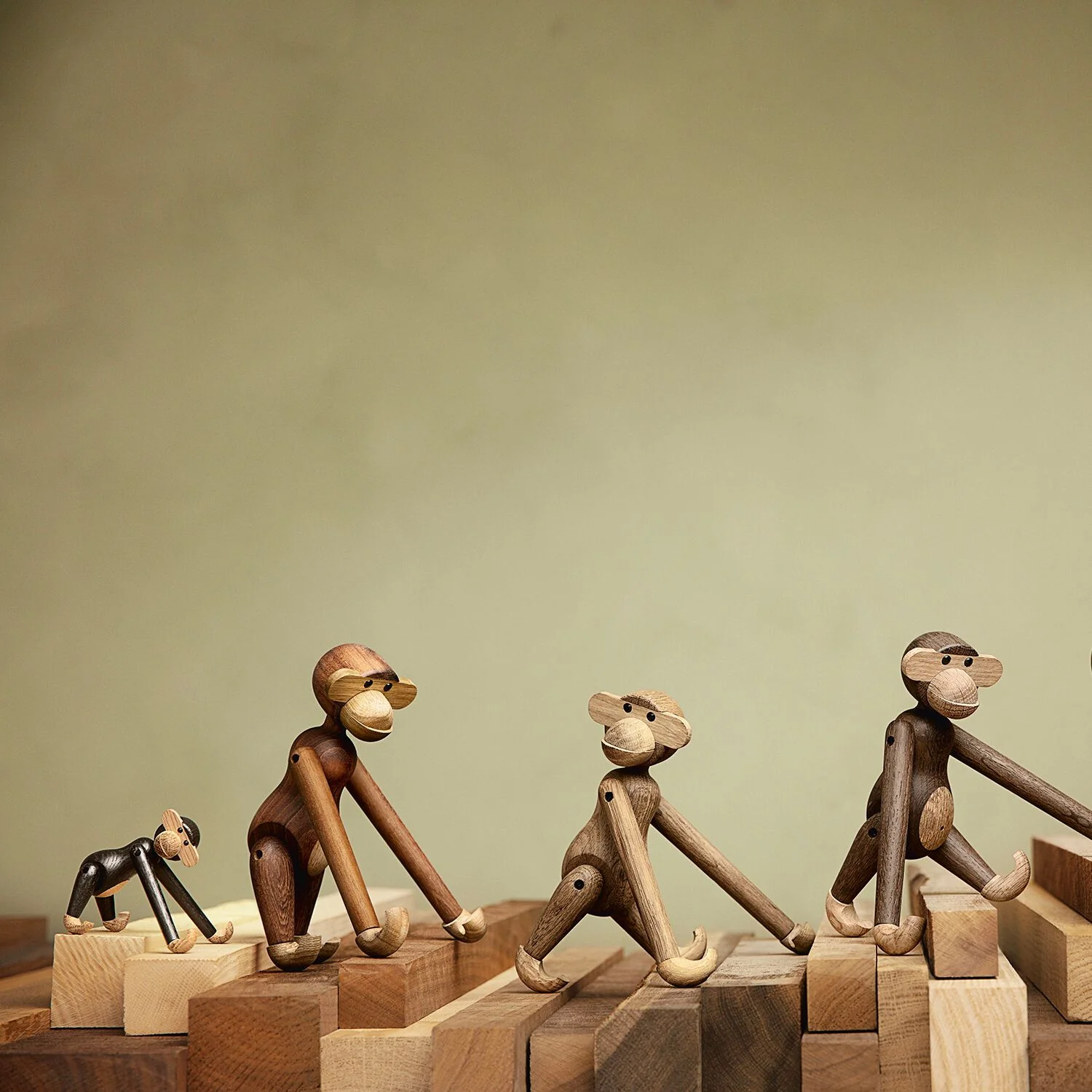 kay bojesen | monkey small | smoked oak - Image 11