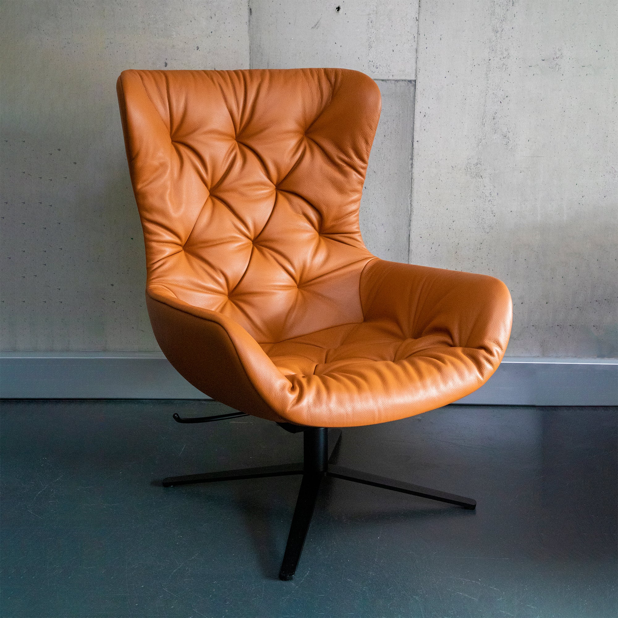 freifrau | leya wingback chair | x-base frame with tilt | cairo cognac leather + chesterfield stitch - Image 2