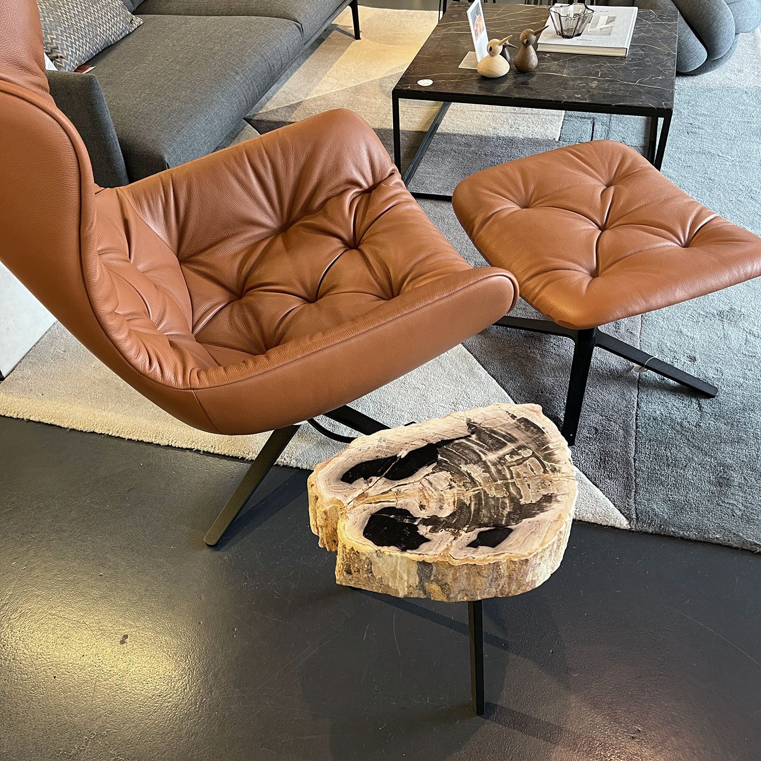 freifrau | leya wingback chair | x-base frame with tilt | cairo cognac leather + chesterfield stitch - Image 3