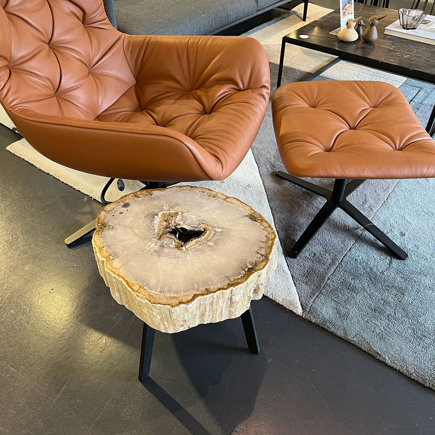 freifrau | leya wingback chair | x-base frame with tilt | cairo cognac leather + chesterfield stitch - Image 6