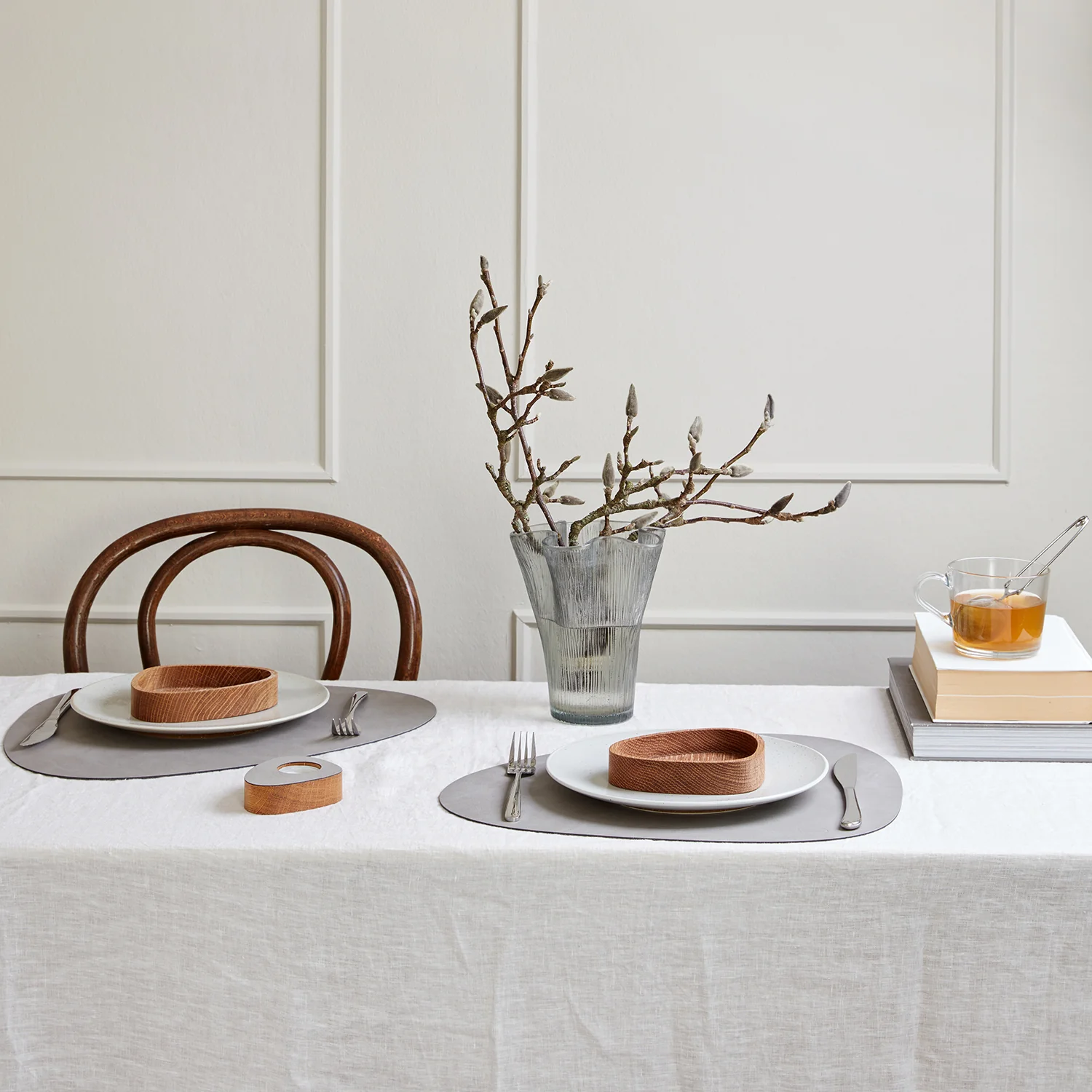 lind dna | table mat | curve large | nupo light grey - Image 4