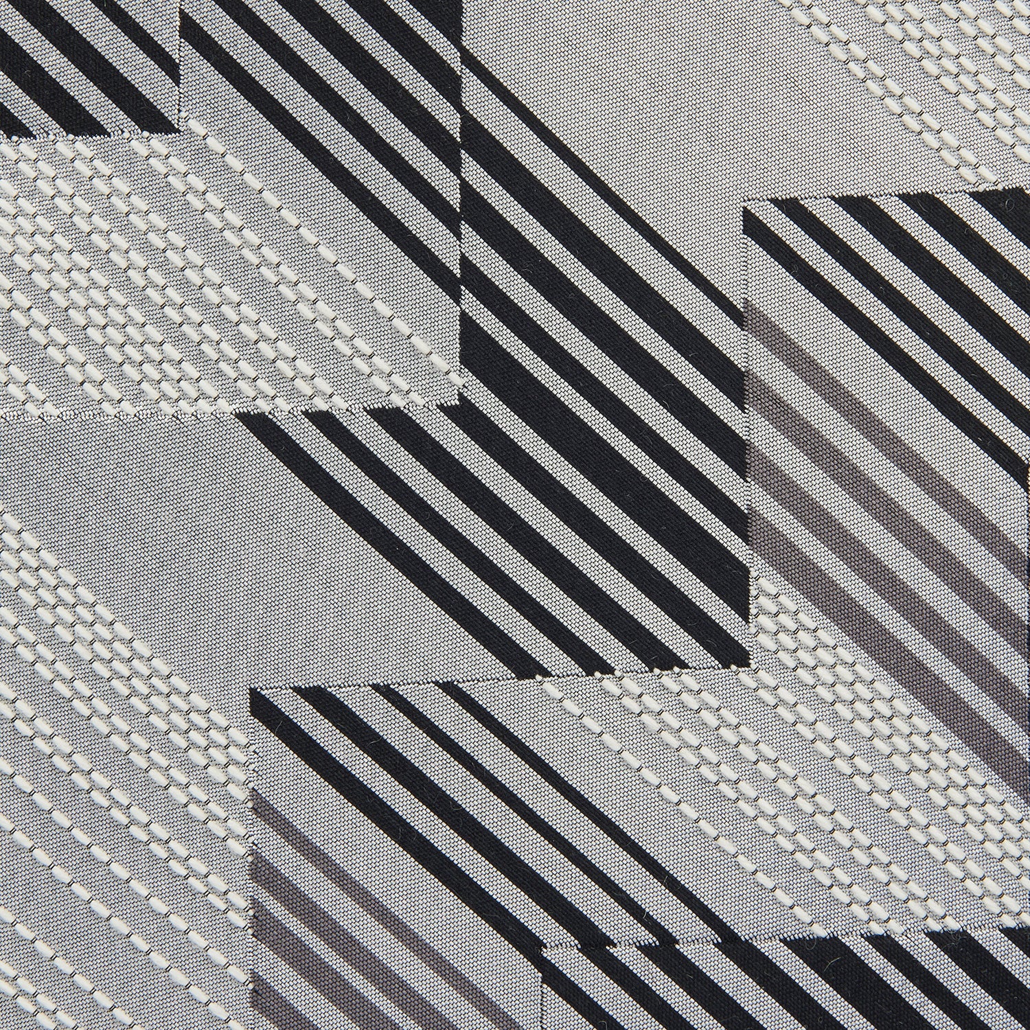 missoni home | betulla cushion 40cm | colour 601R - DC - Image 4