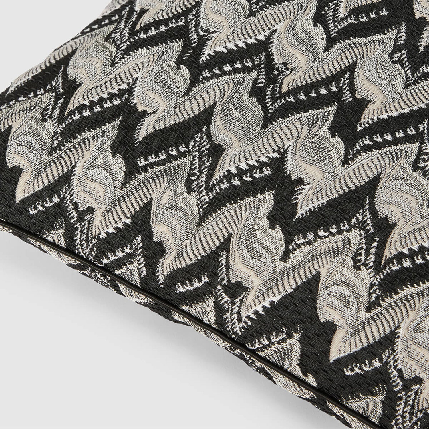 missoni home | fluidity cushion 40cm | colour 160 - DC - Image 2